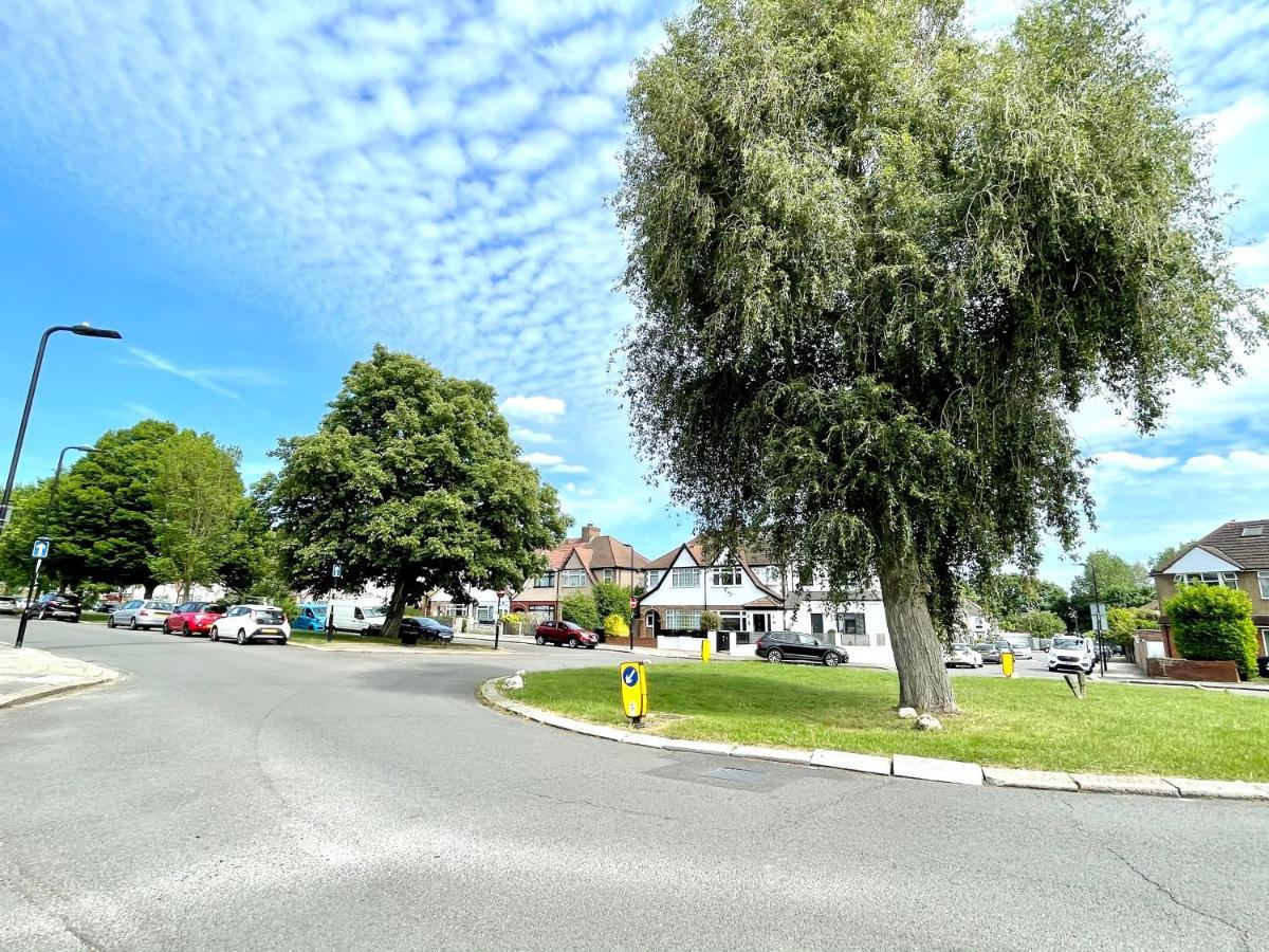 شقة No2326 Tree-Hole Northolt  المظهر الخارجي الصورة